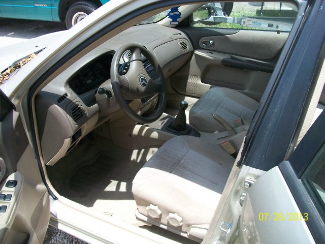 Mazda Protege 2002 photo 3