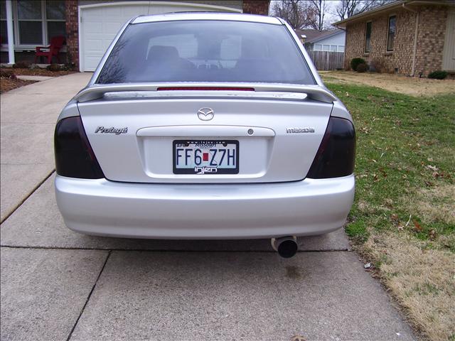 Mazda Protege 2002 photo 3