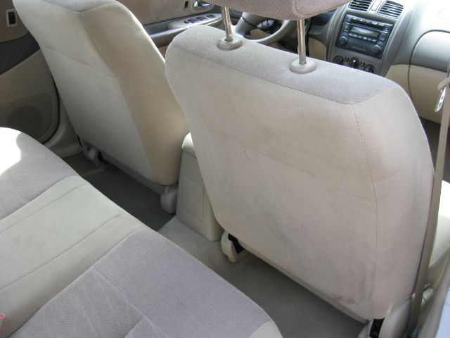 Mazda Protege 2002 photo 4