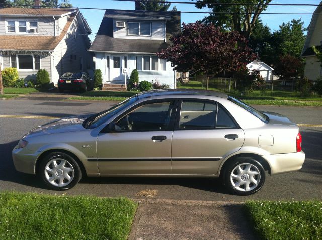 Mazda Protege 2002 photo 8