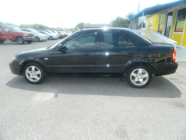 Mazda Protege 2002 photo 2