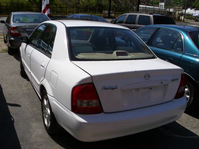 Mazda Protege 2002 photo 3