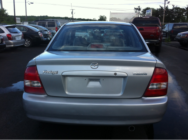 Mazda Protege 2003 photo 2