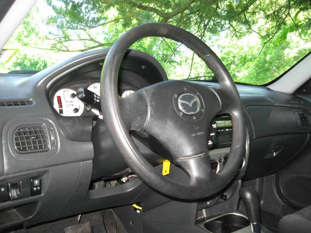 Mazda Protege 2003 photo 4