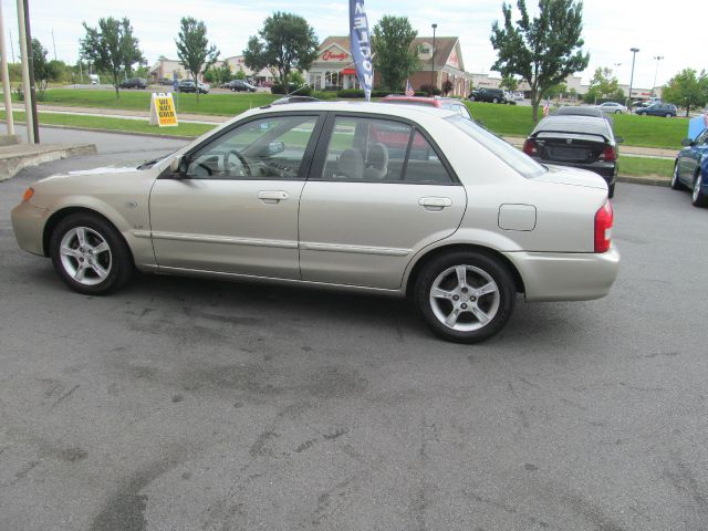 Mazda Protege 2003 photo 4