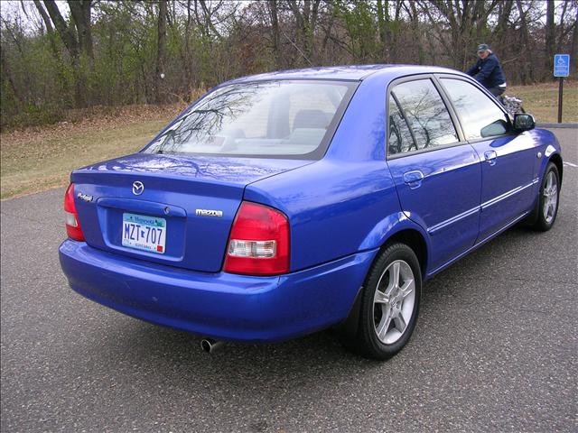 Mazda Protege 2003 photo 2