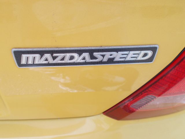 Mazda Protege 2003 photo 2