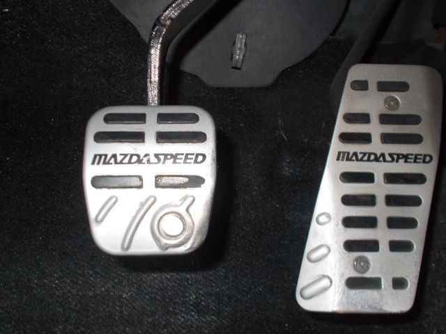 Mazda Protege 2003 photo 22