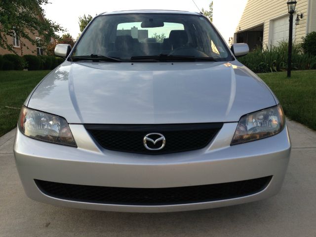 Mazda Protege 2003 photo 2