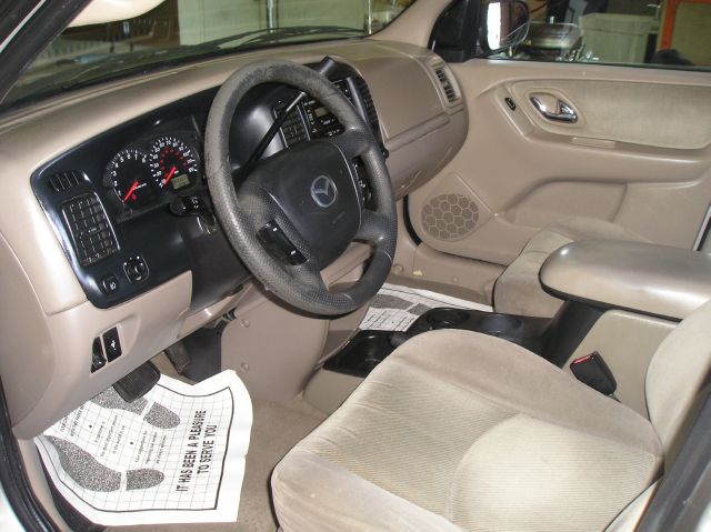 Mazda Tribute 2001 photo 3