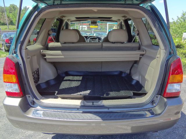 Mazda Tribute 2001 photo 2