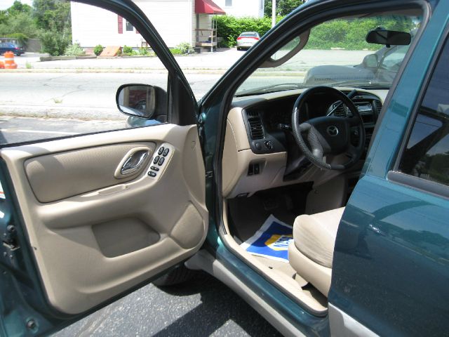 Mazda Tribute 2001 photo 1