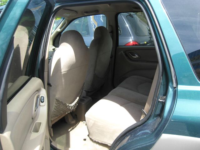 Mazda Tribute 2001 photo 2