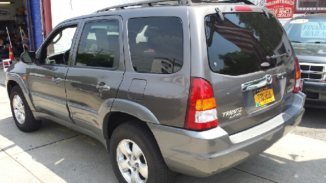 Mazda Tribute 2002 photo 2