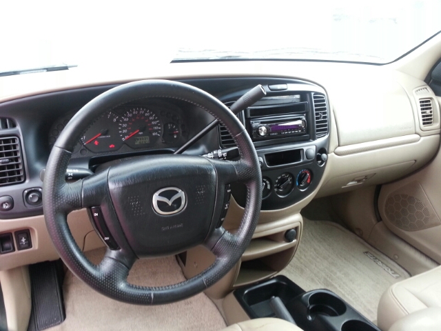 Mazda Tribute 2002 photo 4