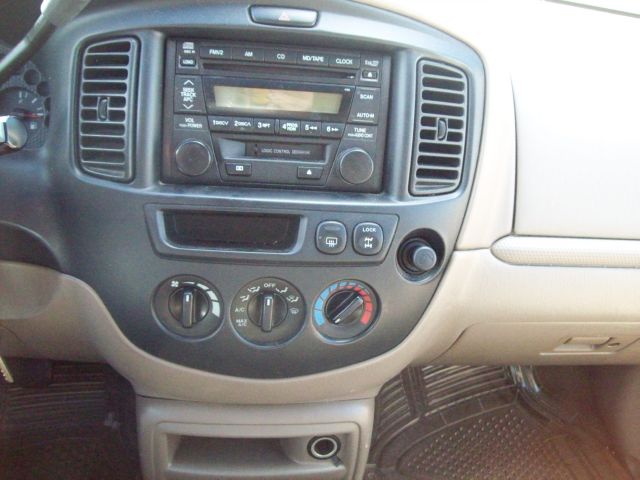 Mazda Tribute 2002 photo 4