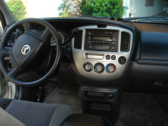 Mazda Tribute 2003 photo 1