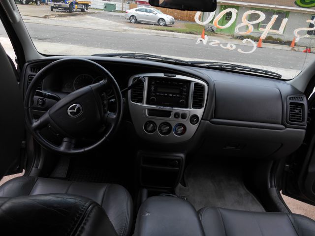 Mazda Tribute 2003 photo 2