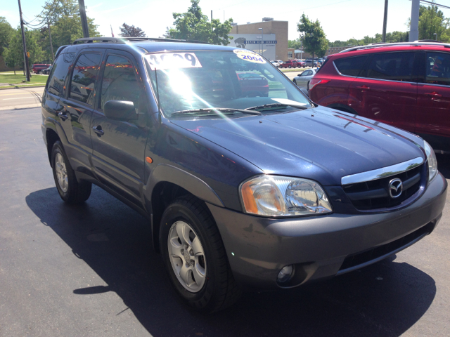 Mazda Tribute 2004 photo 1