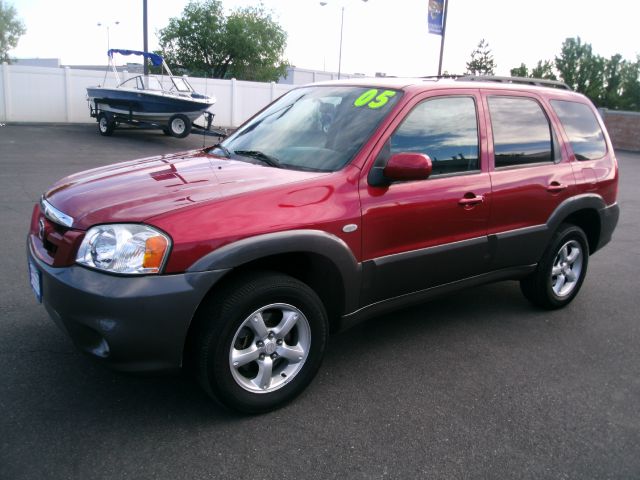 Mazda Tribute 2005 photo 2