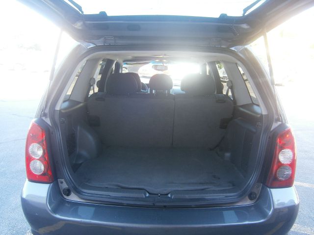 Mazda Tribute 2005 photo 9