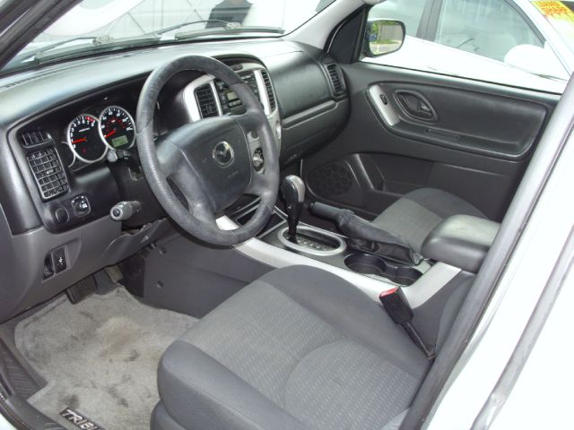 Mazda Tribute 2005 photo 3