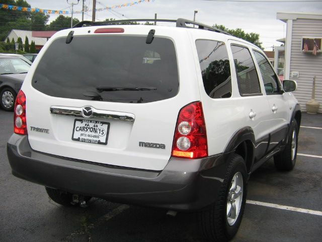 Mazda Tribute 2005 photo 2