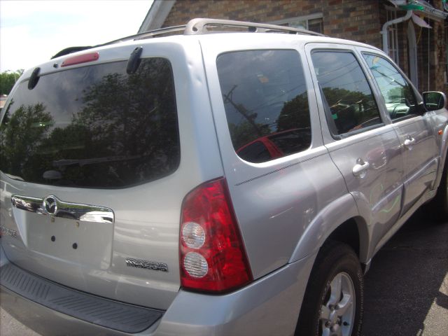 Mazda Tribute 2005 photo 1