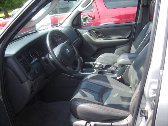 Mazda Tribute 2005 photo 3