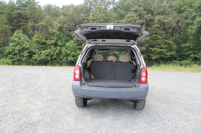 Mazda Tribute 2005 photo 3