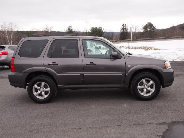 Mazda Tribute XR Unspecified