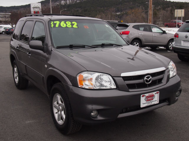 Mazda Tribute 2005 photo 3