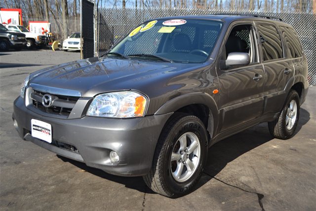 Mazda Tribute 2005 photo 1