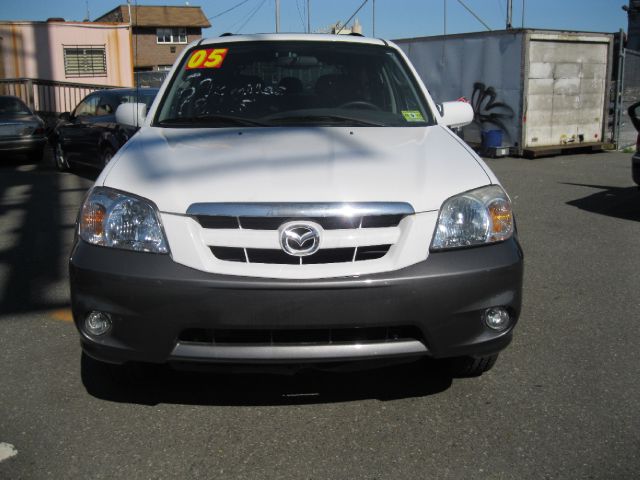 Mazda Tribute 2005 photo 2