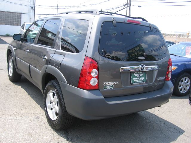 Mazda Tribute 2005 photo 2