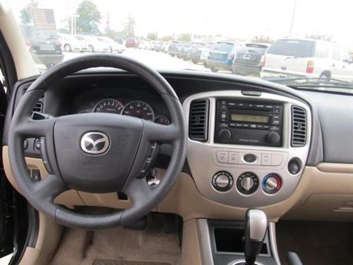 Mazda Tribute 2006 photo 2