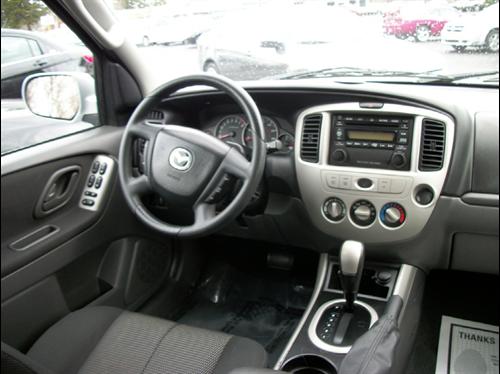 Mazda Tribute 2006 photo 3