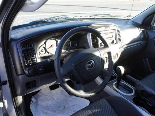 Mazda Tribute 2006 photo 3