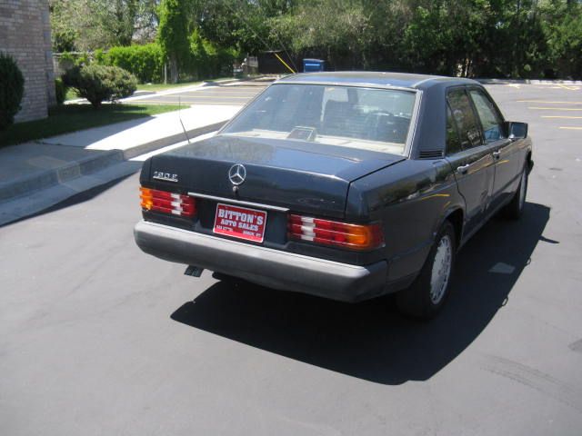 Mercedes-Benz 190 1987 photo 4