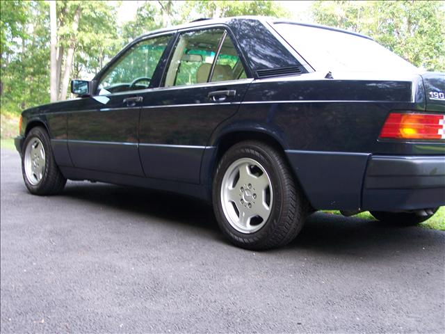 Mercedes-Benz 190 1993 photo 2