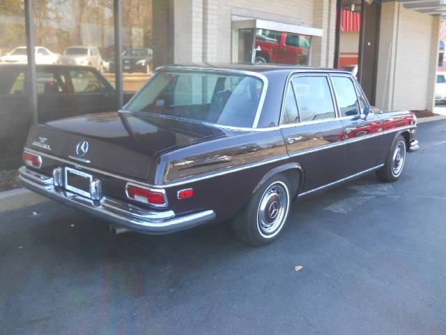 Mercedes-Benz 280 1969 photo 2