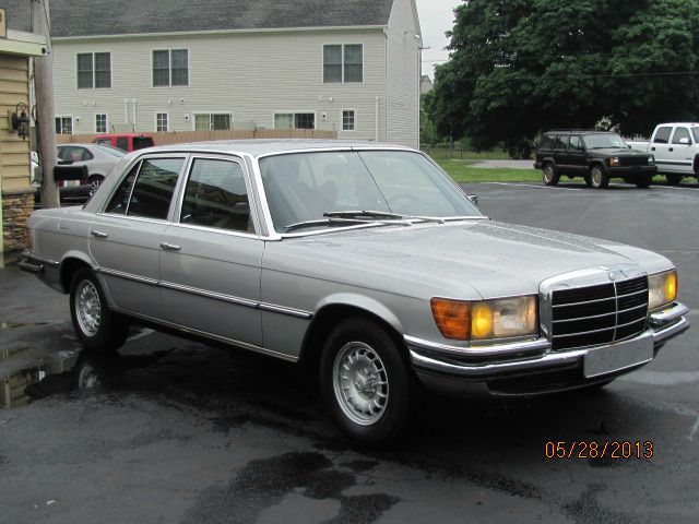 Mercedes-Benz 280 1979 photo 12