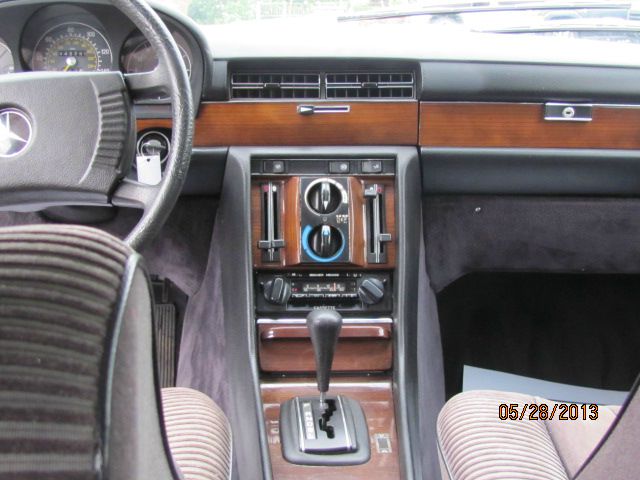 Mercedes-Benz 280 1979 photo 8