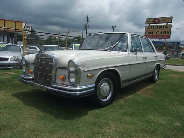 Mercedes-Benz 300 1969 photo 4