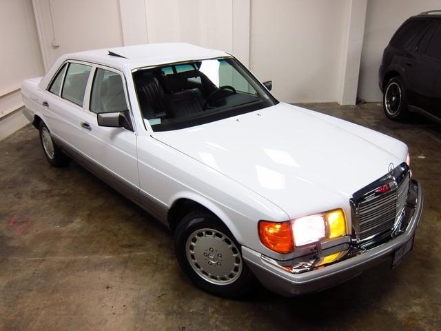 Mercedes-Benz 300 1987 photo 1