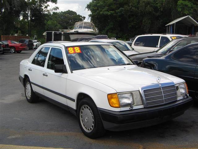 Mercedes-Benz 300 1988 photo 1