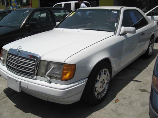 Mercedes-Benz 300 1988 photo 1