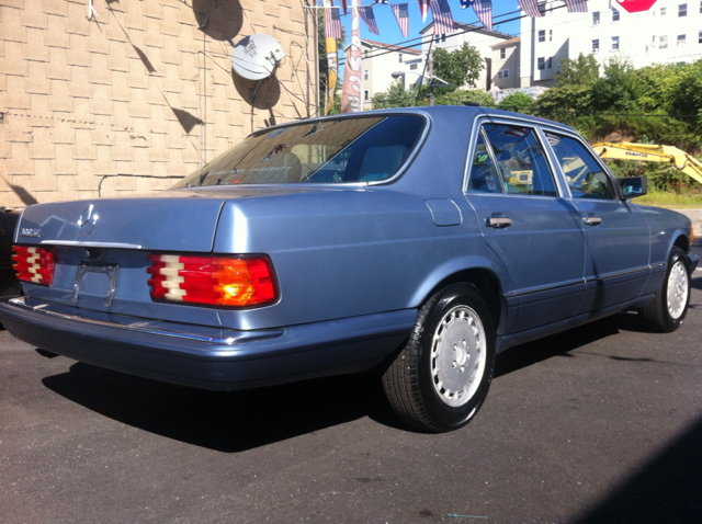 Mercedes-Benz 300 1989 photo 4