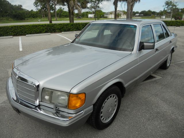 Mercedes-Benz 300 1991 photo 4