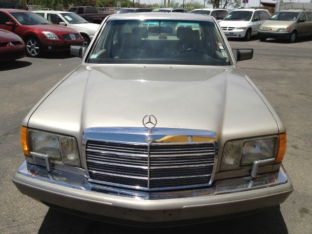 Mercedes-Benz 300 1991 photo 2